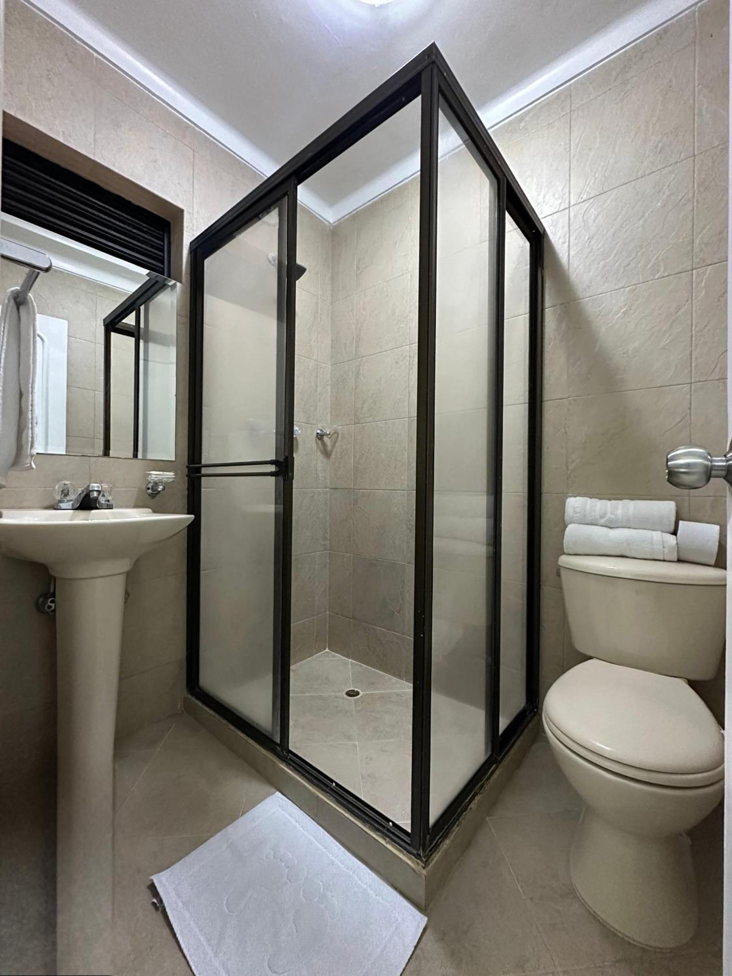 Hotel Lukas Медельин Экстерьер фото