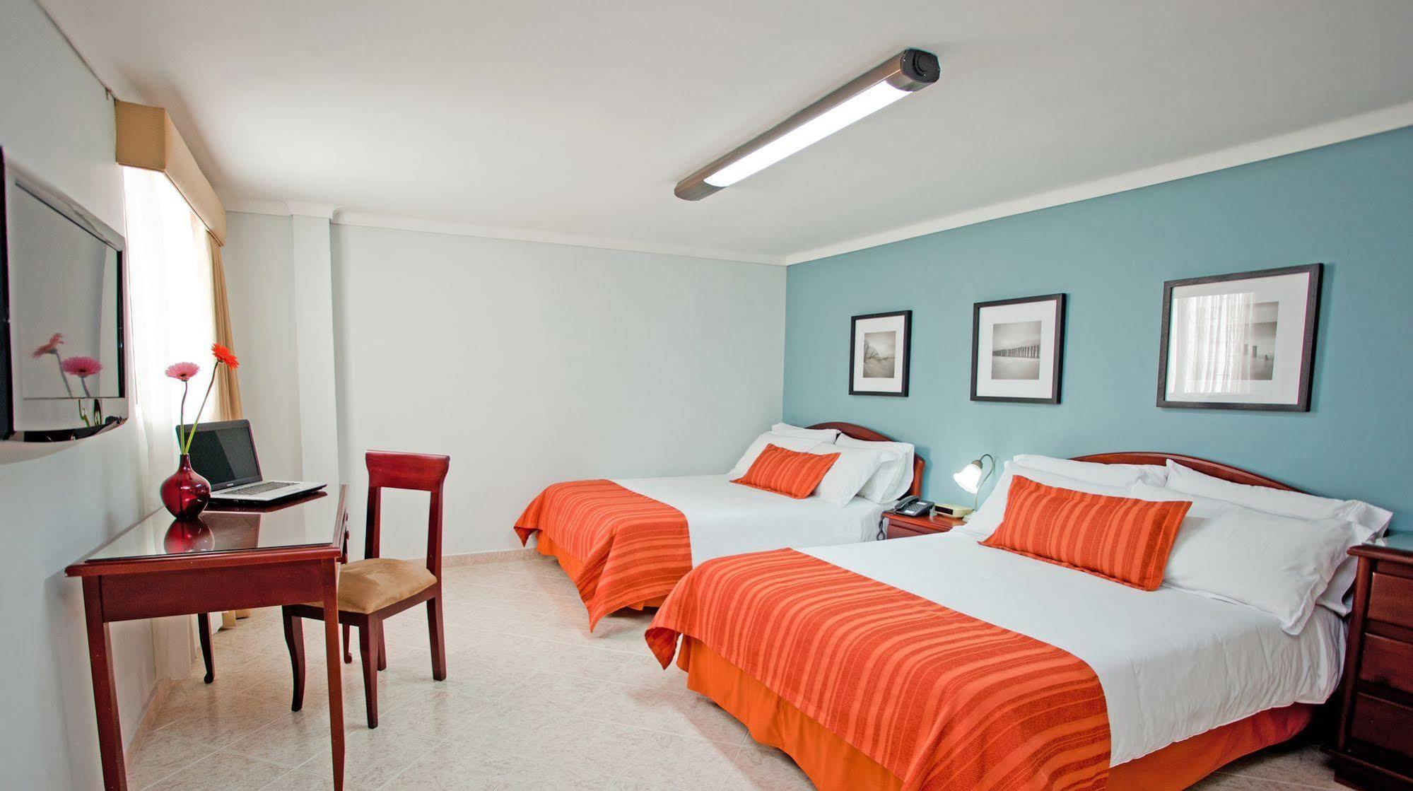 Hotel Lukas Медельин Экстерьер фото