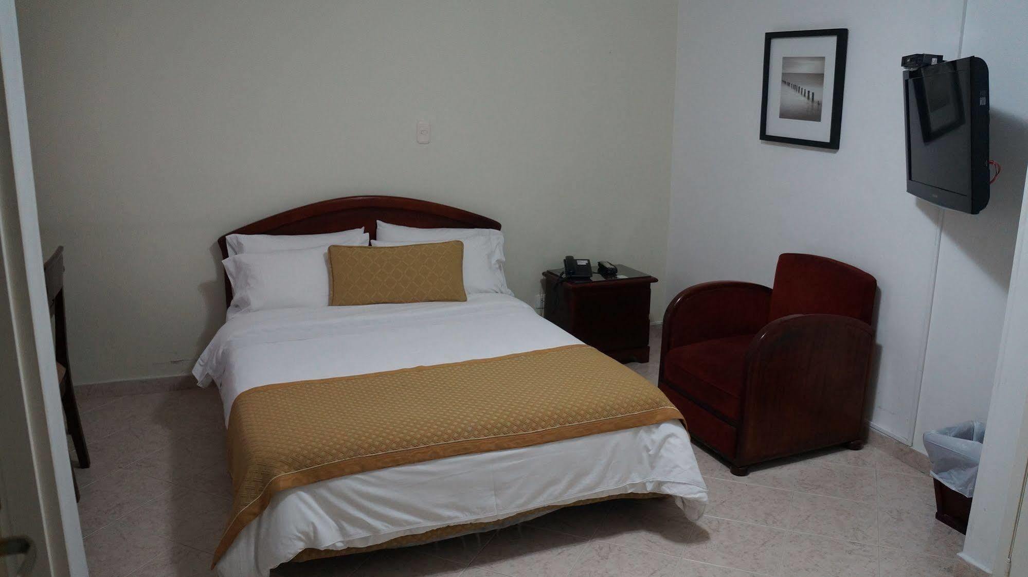 Hotel Lukas Медельин Экстерьер фото