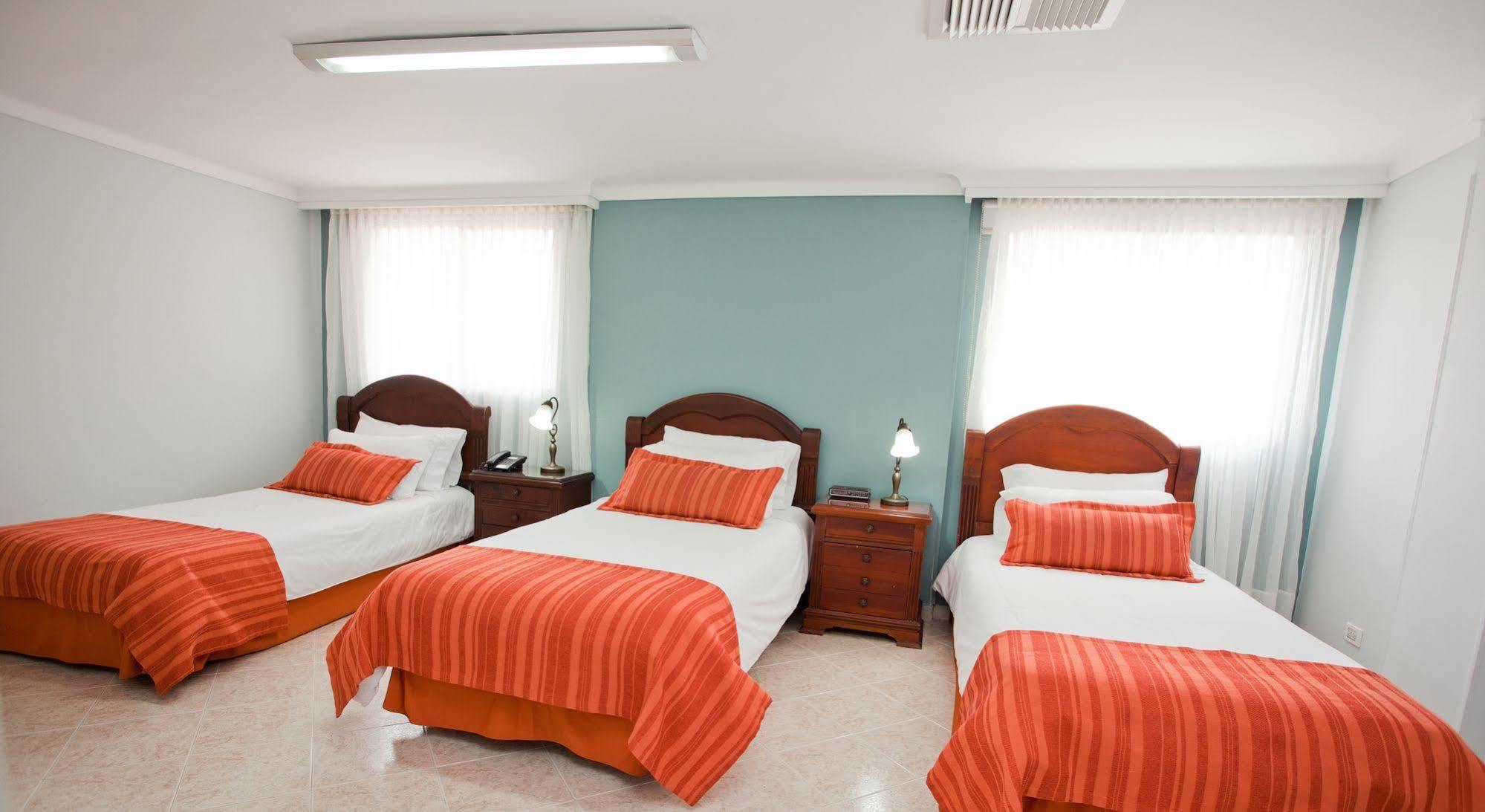 Hotel Lukas Медельин Экстерьер фото
